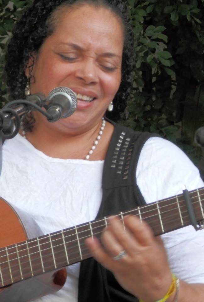L�zara Ribadavia